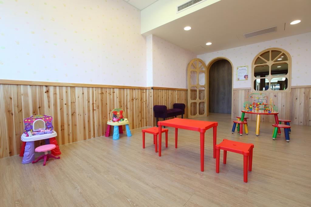 Chateau de Chine Hotel Hualien Exterior foto Childcare center