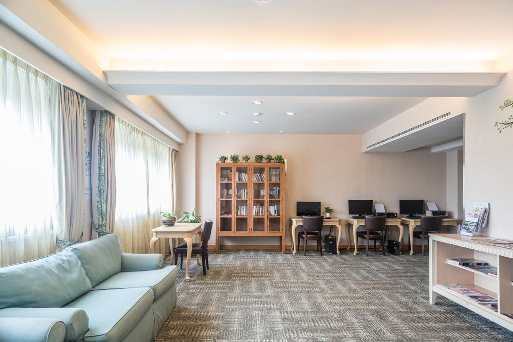 Chateau de Chine Hotel Hualien Exterior foto Library