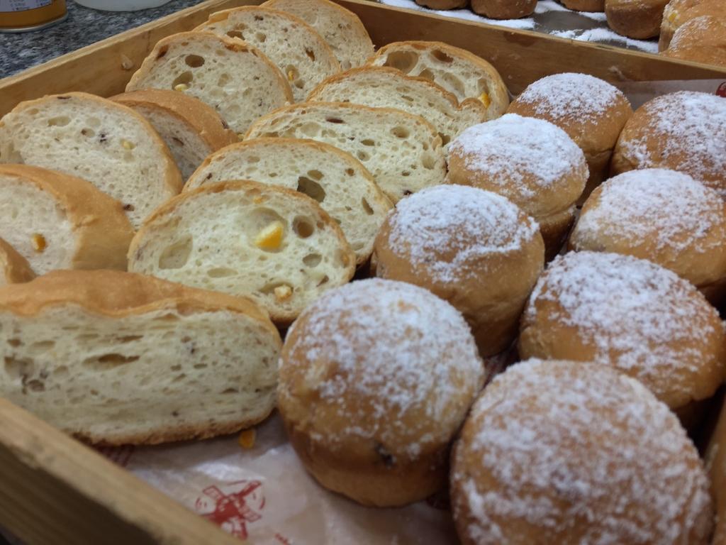 Chateau de Chine Hotel Hualien Exterior foto Buns and bread